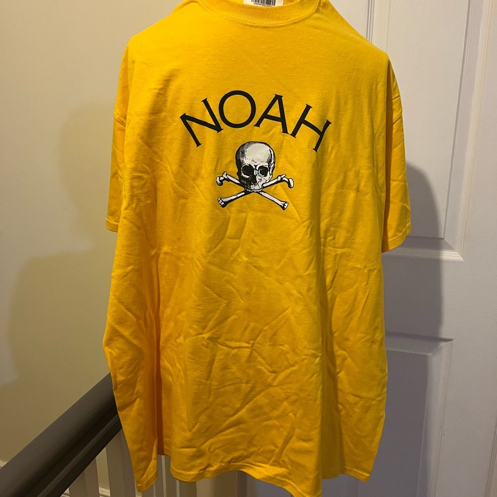 Noah NYC Yellow Skull Graphic Tee